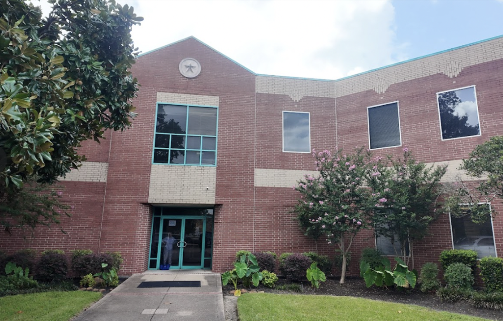La moderna oficina del instituto vascular y del corazón en cleveland, tx (foto exterior)